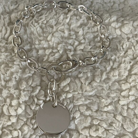 GUCCI TRADEMARK ENGRAVED .925 STERLING SILVER ROUND CHARM BRACELET NWT - Picture 5 of 11